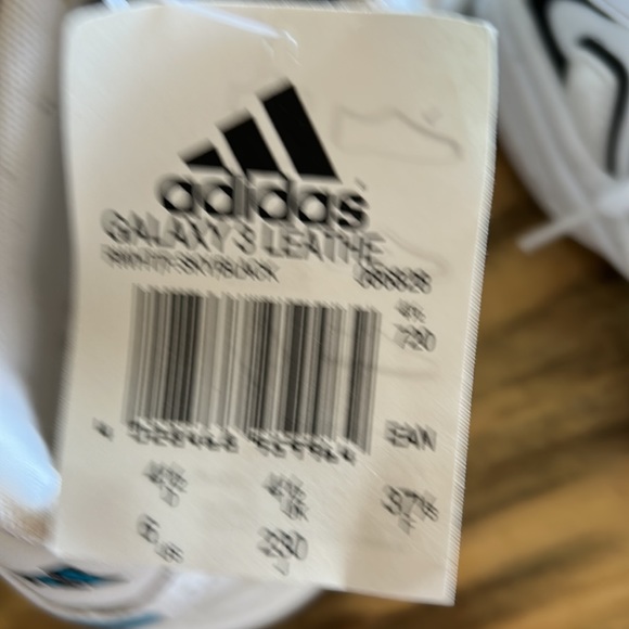 Womens Adidas Galaxy shoes - Picture 8 of 8